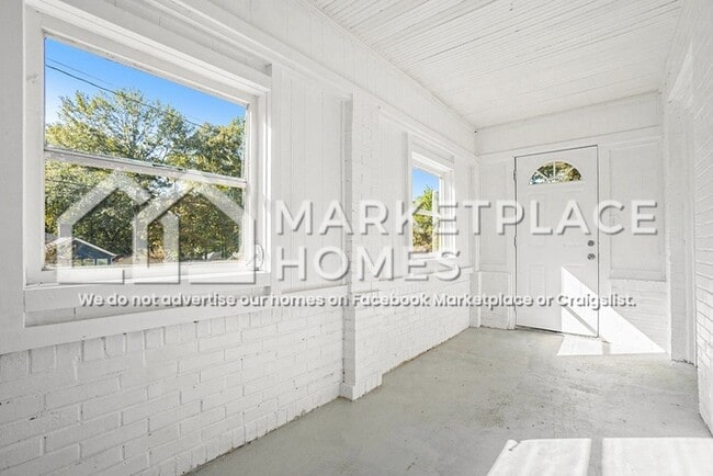 1385 Eason St NW in Atlanta, GA - Building Photo - Building Photo
