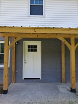 315 #5 Sulphur Springs Rd in Chilhowie, VA - Building Photo