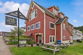 112 Main St in Stowe, VT - Building Photo - Building Photo
