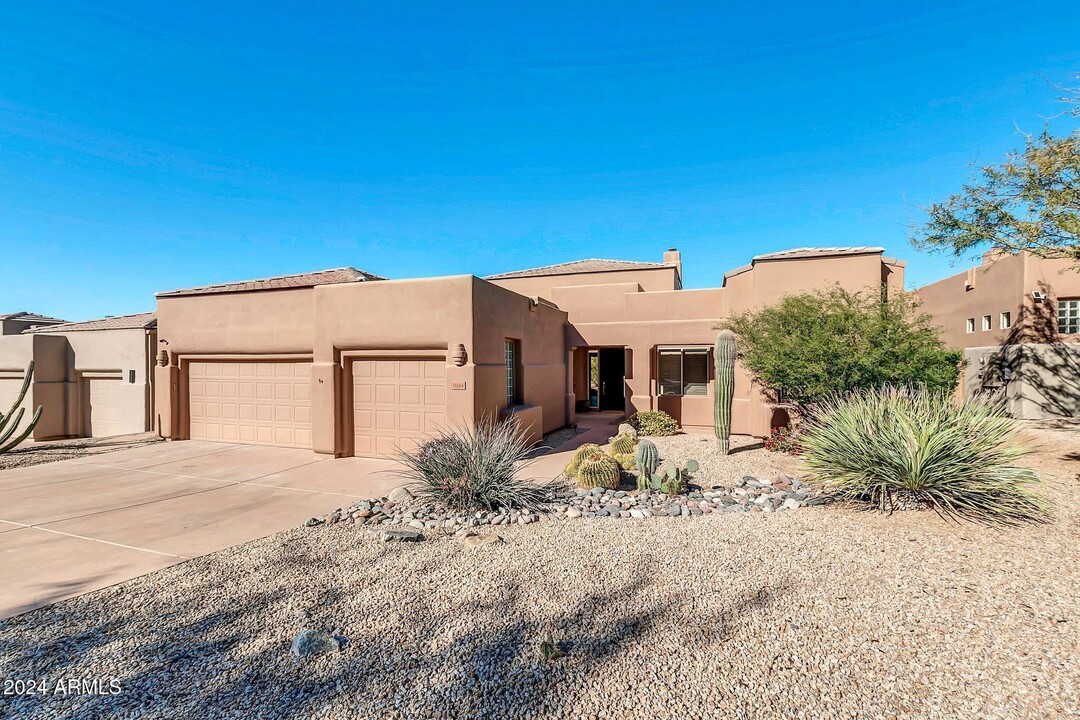 11144 E Dale Ln in Scottsdale, AZ - Building Photo