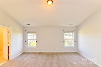 4831 Stowe Derby Dr in Charlotte, NC - Building Photo - Building Photo
