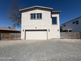 3329 E Glenn St in Tucson, AZ - Building Photo