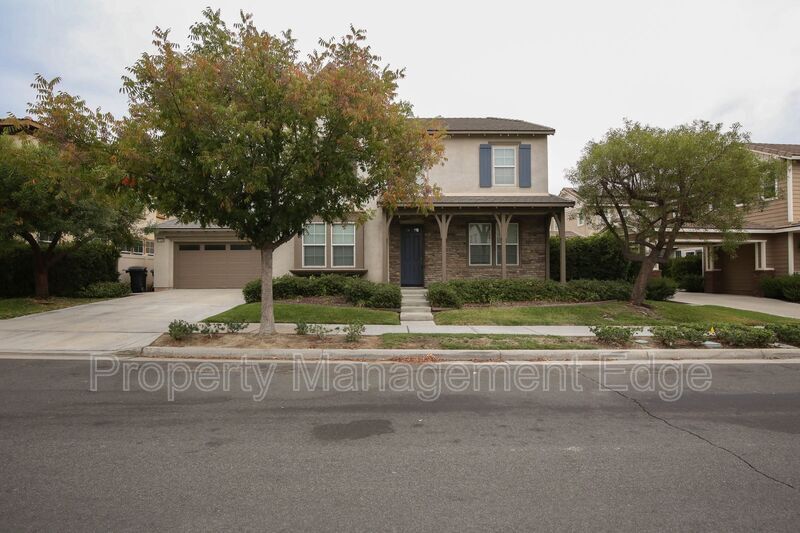 27268 Prescott Way in Temecula, CA - Foto de edificio