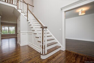 5 Sonny Trail in White Plains, NY - Building Photo - Building Photo