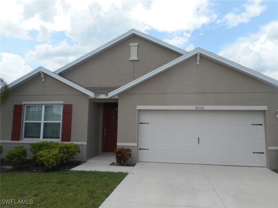 8030 Gopher Tortoise Trail in Lehigh Acres, FL - Building Photo