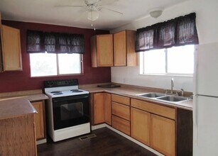 810 Main St in Dove Creek, CO - Building Photo - Building Photo