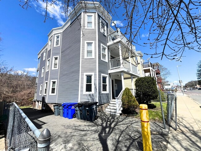 property at 3907 Washington St
