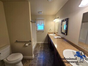 1298 Crystal Lake Ln in Billings, MT - Building Photo - Building Photo