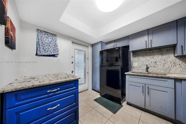 19051 NE 2nd Ave in Miami, FL - Building Photo - Building Photo
