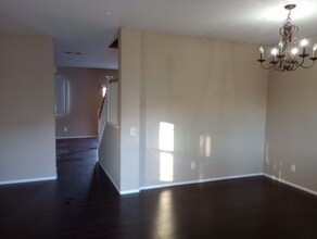977 Garrett Way in San Jacinto, CA - Building Photo - Building Photo