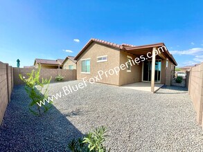 10623 W Harrigan Dr in Marana, AZ - Building Photo - Building Photo