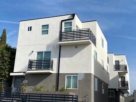 2853 Cincinnati St in Los Angeles, CA - Building Photo