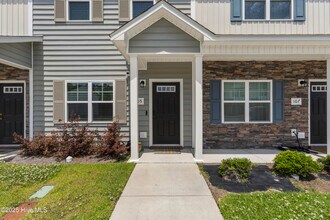 105 Jaydn Dr W in Jacksonville, NC - Building Photo - Building Photo