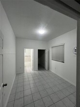 267 E 3rd St in Hialeah, FL - Building Photo - Building Photo