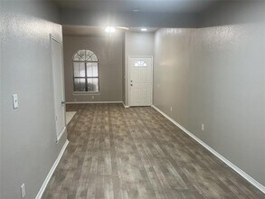 10524 Shadywood Dr in Fort Worth, TX - Building Photo - Building Photo