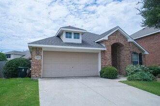 1424 Canary Dr in Little Elm, TX - Building Photo - Building Photo