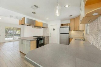 4904 Enchanted Ln in Austin, TX - Building Photo - Building Photo