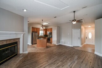 8544 Moss Pointe Trail N in Jacksonville, FL - Building Photo - Building Photo