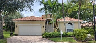 8092 Driggs Hill in West Palm Beach, FL - Building Photo