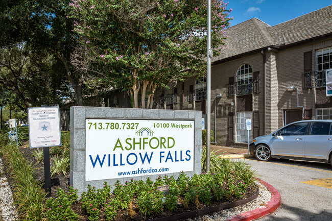 Ashford Willow Falls in Houston, TX - Building Photo - Building Photo