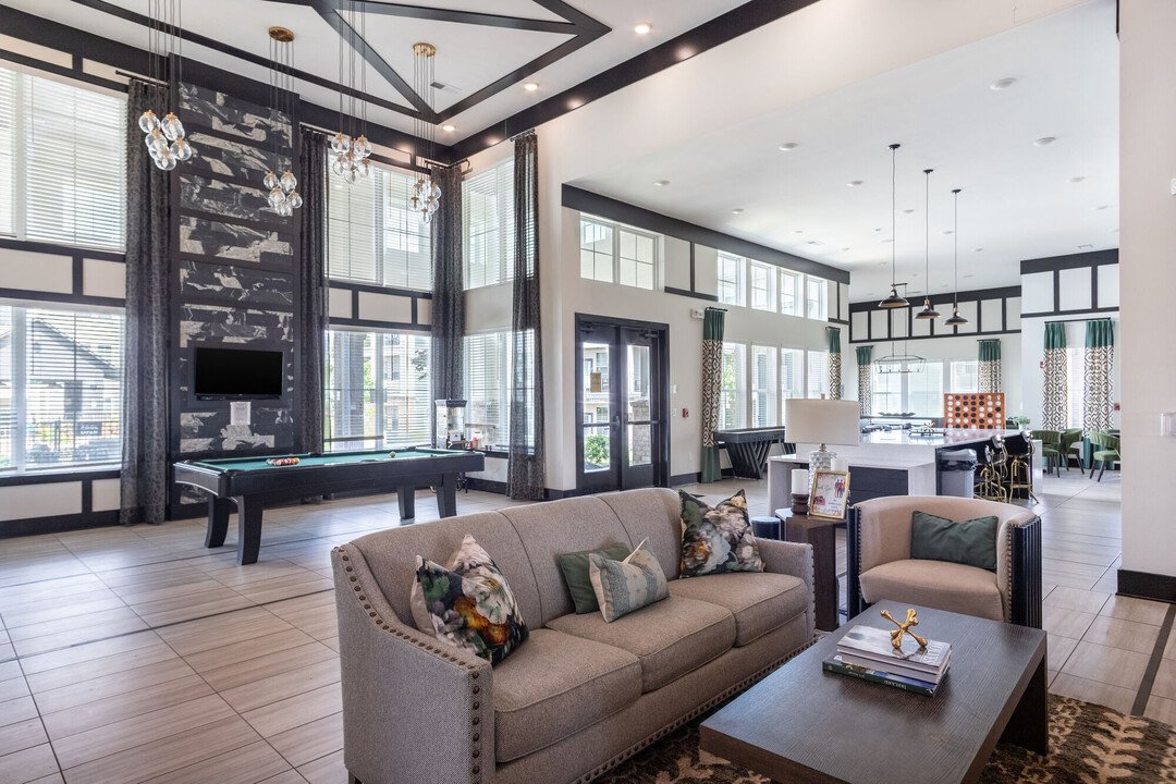 Provenance at Polaris in Lewis Center, OH - Building Photo