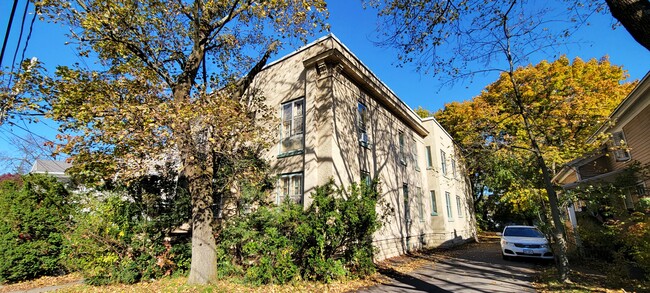 31 Pleasant St in Utica, NY - Building Photo - Building Photo