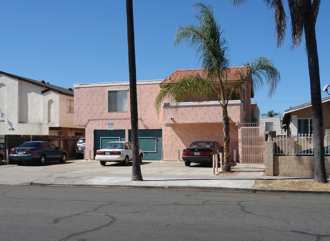 4056 Van Dyke Ave in San Diego, CA - Building Photo - Building Photo