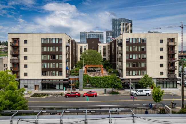 Gray's Landing in Portland, OR - Foto de edificio - Building Photo