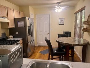 40 Commodore Cir in Port Jefferson Station, NY - Building Photo - Building Photo