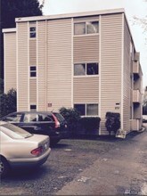 2711 NE 115th St in Seattle, WA - Building Photo - Building Photo