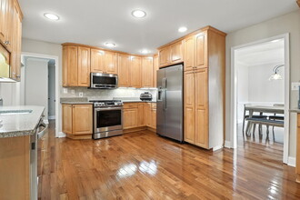 6730 Haycock Rd in Falls Church, VA - Building Photo - Building Photo