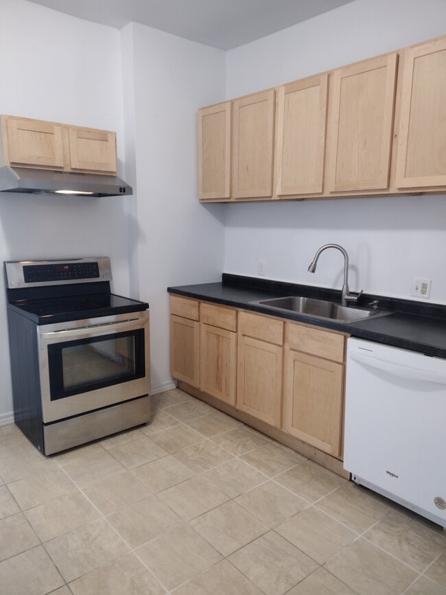124 E Main St, Unit 124 East Main Street