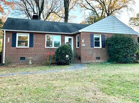 8603 Bentridge Ln in Richmond, VA - Building Photo
