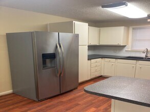 4921 Maxie St in Houston, TX - Building Photo - Building Photo