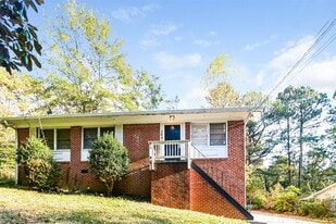 3990 Rutgers Dr SW in Atlanta, GA - Building Photo