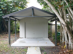 1709 Coronado Ave in Fort Pierce, FL - Building Photo - Building Photo