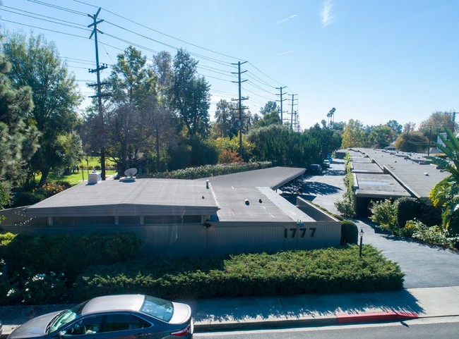 1777 Grevelia St in South Pasadena, CA - Building Photo - Building Photo