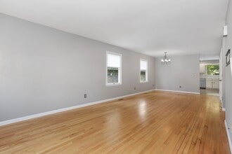 78 Northfield St in Greenwich, CT - Building Photo - Building Photo
