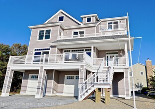 6 N Bayview Ave in Seaside Park, NJ - Building Photo - Building Photo