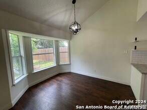 9238 Ridge Br in San Antonio, TX - Building Photo - Building Photo