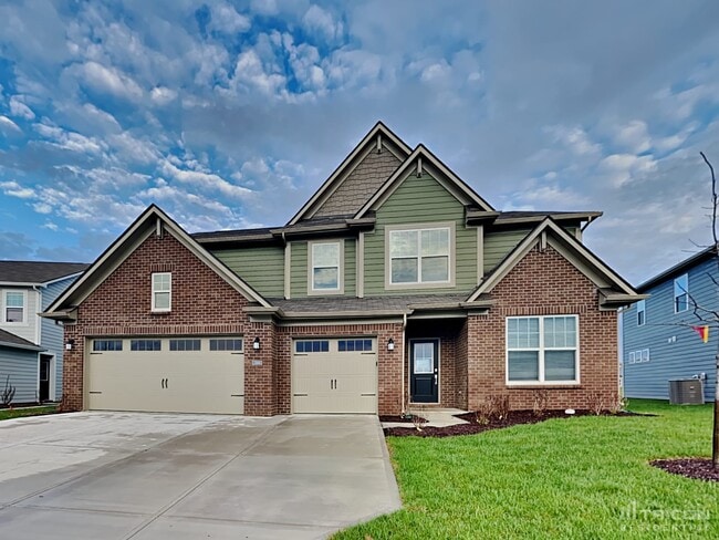 2168 S Quincy Dr in New Palestine, IN - Building Photo - Building Photo