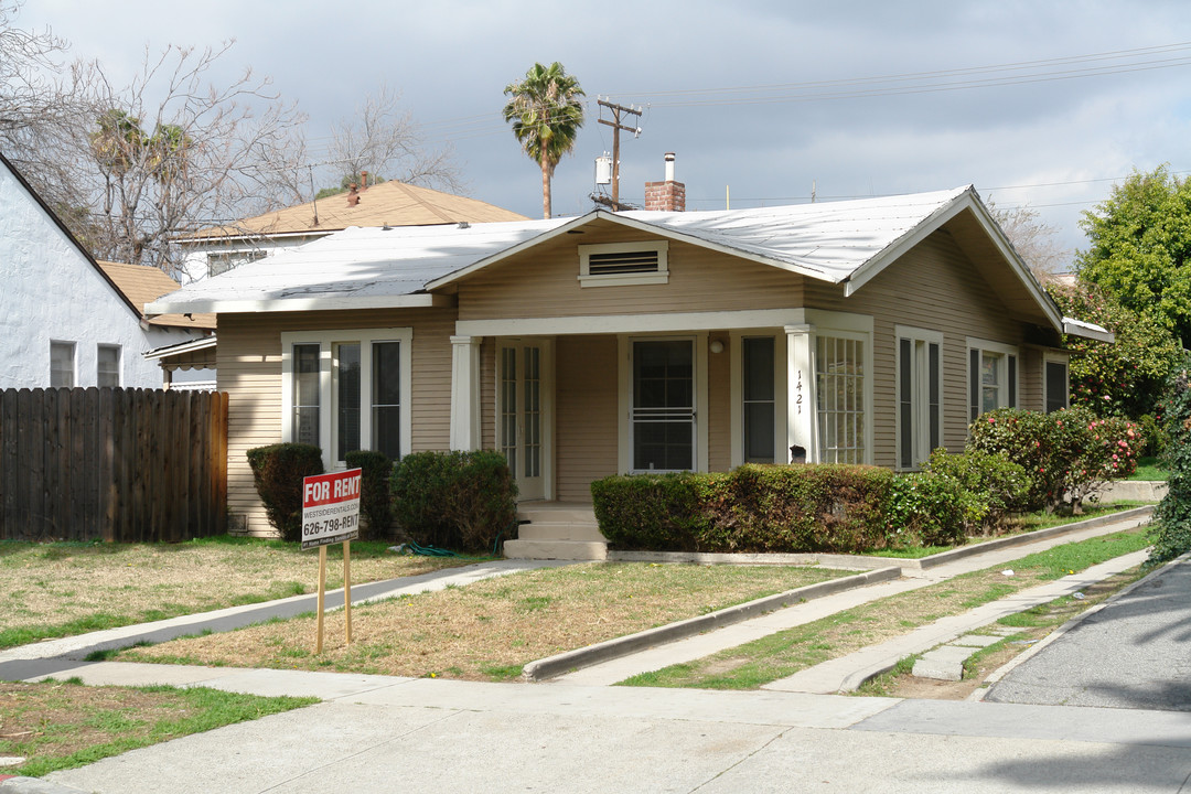 1421 Rock Glen Ave in Glendale, CA - Foto de edificio