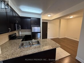 83 Woodbridge Ave in Vaughan, ON - Building Photo - Building Photo