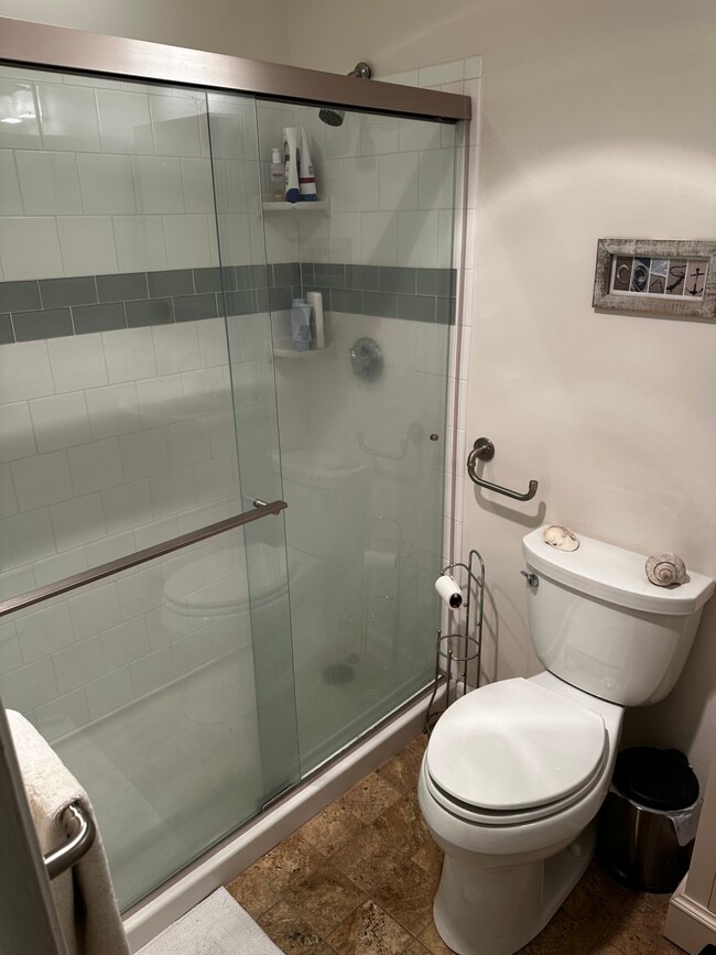 202 St Paul St in Brookline, MA - Foto de edificio - Building Photo