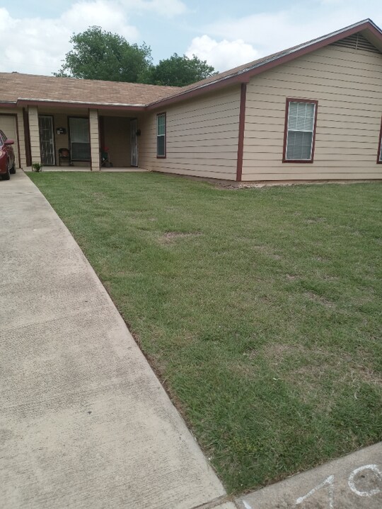 1603 Duncan Ave in Killeen, TX - Foto de edificio