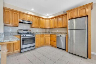 179 Newark Ave in Jersey City, NJ - Building Photo