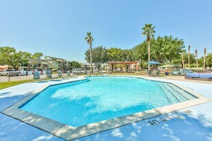 Woodglen Village in Houston, TX - Building Photo