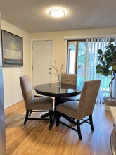 10022 Farwest Dr SW in Lakewood, WA - Building Photo - Building Photo