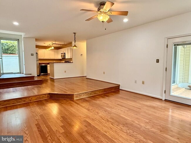 2930 Yarling Ct in Falls Church, VA - Building Photo - Building Photo