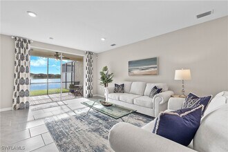 14558 Edgewater Cir in Naples, FL - Building Photo - Building Photo